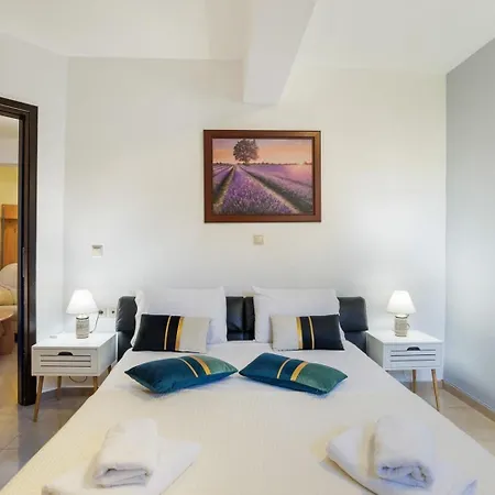 Roula 3br Seaview In Chania Villa