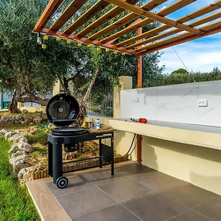 Villa Roula 3br Seaview In Chania