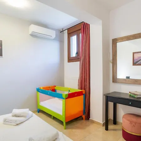 Roula 3br Seaview In Chania Villa *