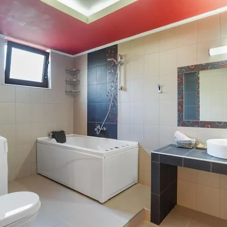 Roula 3br Seaview In Chania Villa Sternai