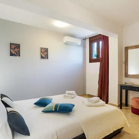 Villa Roula 3br Seaview In Chania *