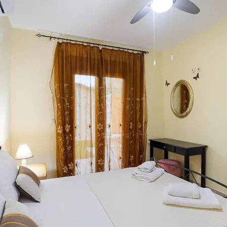 Roula 3br Seaview In Chania *