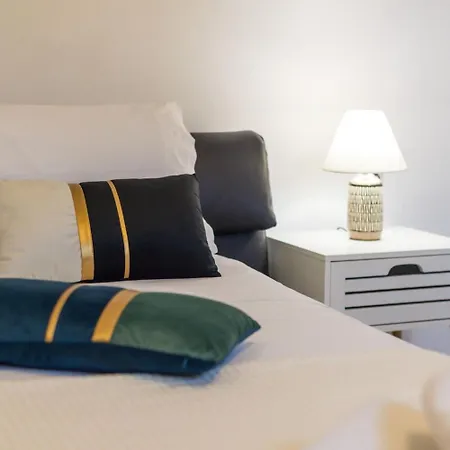 Roula 3br Seaview In Chania Στέρνες